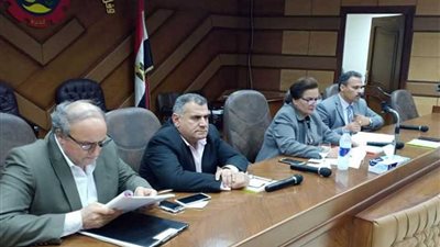 محافظ البحيرة تتابع تنفيذ الخطة الاستثمارية