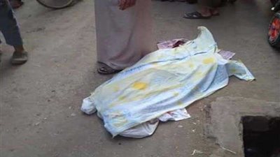 علقة ساخنة للمتهم بقتل طفلة وفصل رأسها عن جسدها في حادث توك توك بقليوب