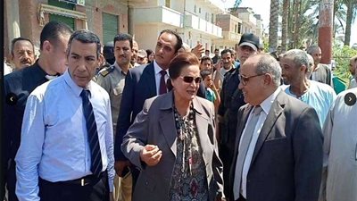 محافظ البحيرة تتفقد مبادرة النظافة والتجميل بقرية الزمارنة بدمنهور