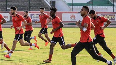 تدريبات باليد في مران الأهلي استعدادًا للنجمة اللبناني