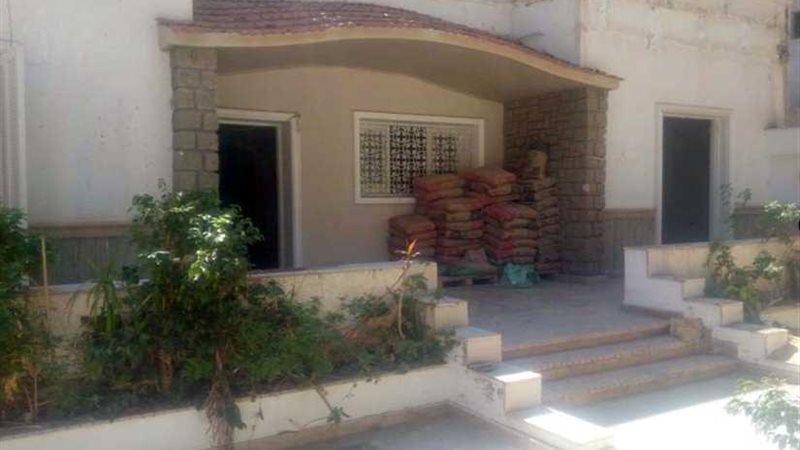 سلطان ينفي استخراج