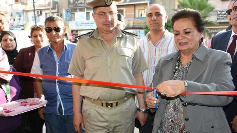 نادية عبده تفتتح