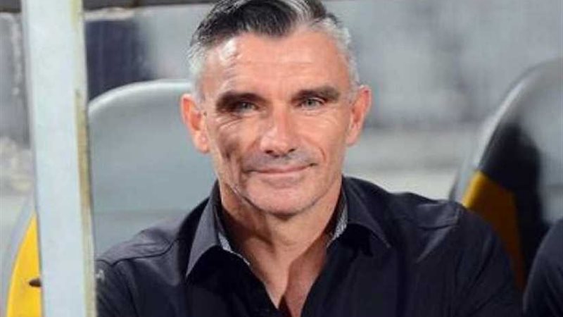 الأهلي يعلن قائمة