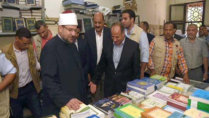 وزير الأوقاف يفتتح