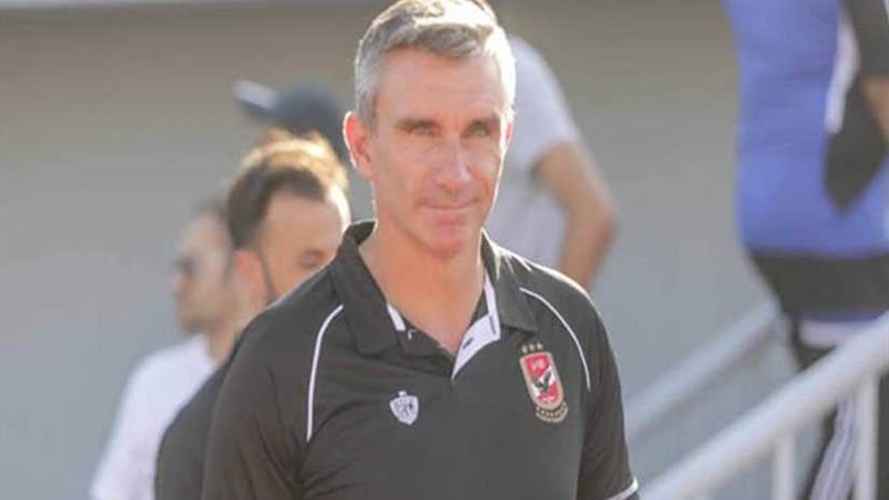 كارتيرون يطالب برحيل