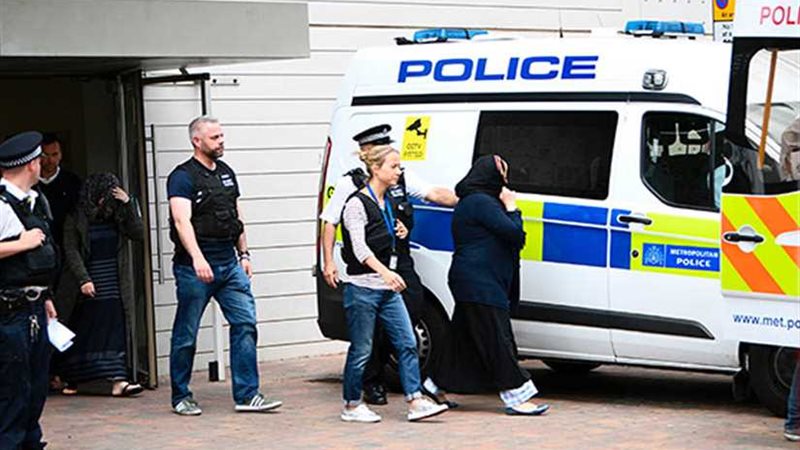 ألبانى يقتل 8 أفراد