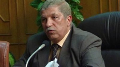 محافظ الإسماعيلية يؤكد سرعة انتهاء مشروعات الإسكان