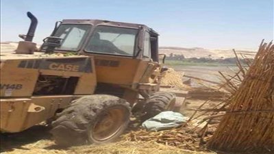 إزالة 12 تعديا على أملاك الدولة بالقوصية.. صور