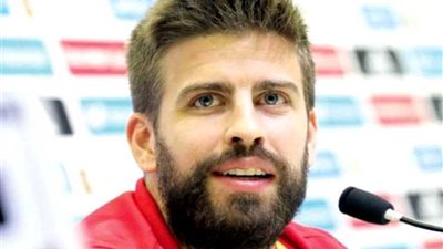 الإسباني جيرارد بيكيه يعلن اعتزاله اللعب الدولي