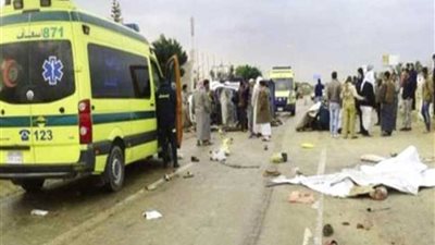 مصرع شخصين بينهما وكيل نيابة صدفا في حادث انقلاب سيارته بأسيوط