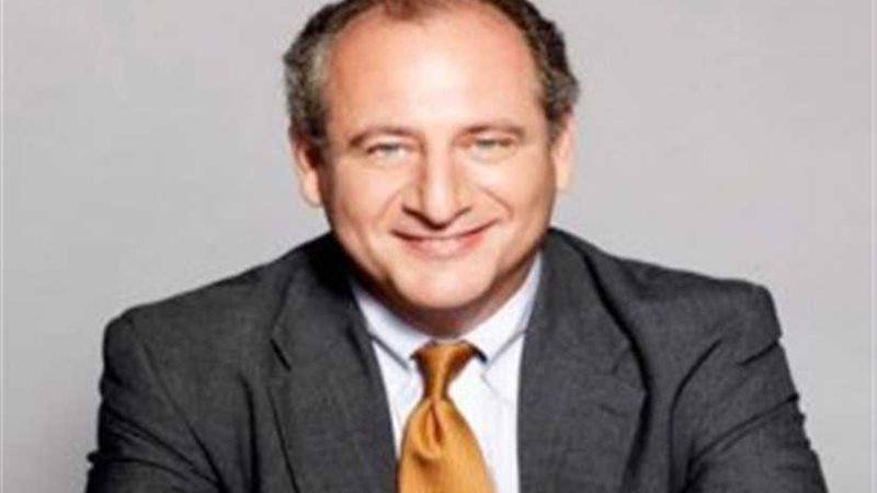 لتورطهم في فساد..كاتب