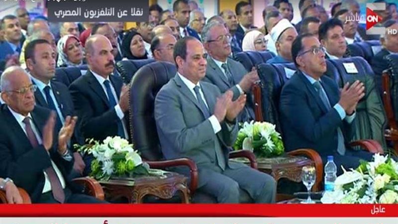 السيسي يفتتح 25 بئرًا