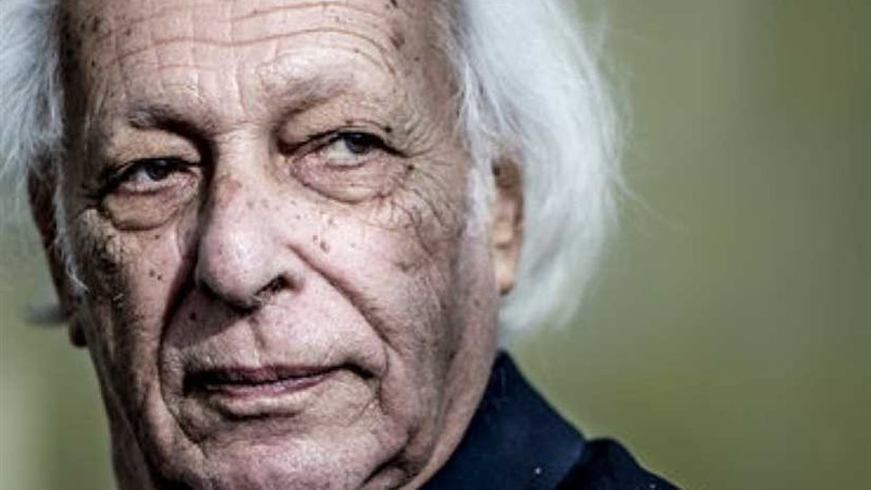 وفاة المفكر الكبير