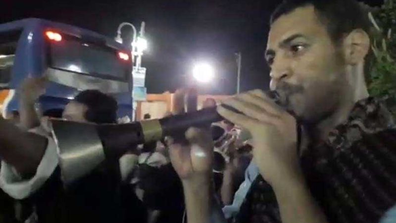 بالطبل والمزمار والزغاريد..