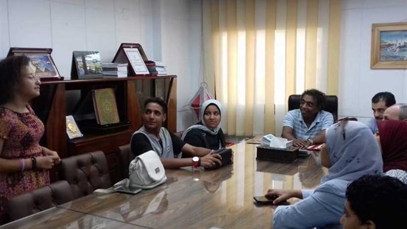 عواض يستقبل وفد من