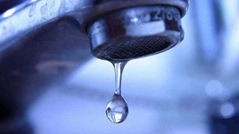 قطع المياه عن بعض