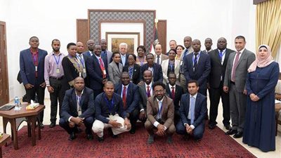 الرئيس الفلسطيني يستقبل وفدا من 7 دول إفريقية