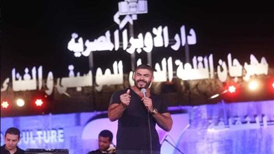رسائل الإرادة بموسيقى النور والأمل.. وخمس دقايق لخالد سليم مع سبعة آلاف مشاهد بمهرجان القلعة