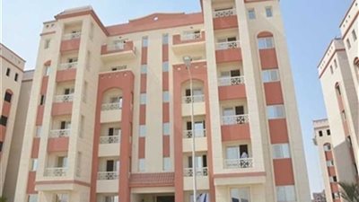 تسليم وحدات سكنية للأولى بالرعاية بمركز أبوقرقاص بالمنيا
