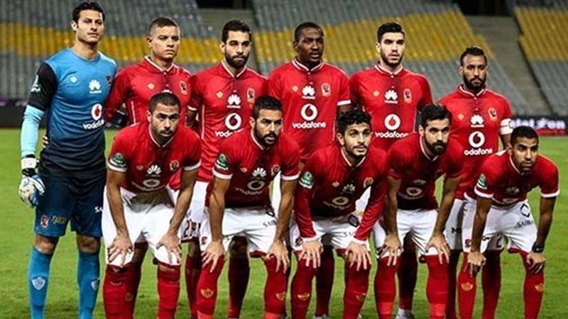 الأهلي يعلن قائمة