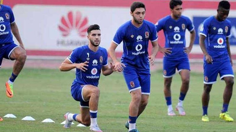 الأهلي بالأزرق أمام