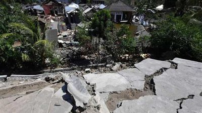 زلزال عنيف يضرب 