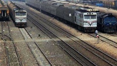 توقف حركة قطارات الصعيد بسبب عطل فني بجرار فى سوهاج