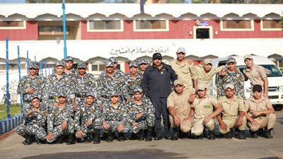 محافظ كفر الشيخ يشارك قوات الأمن إفطار عيد الأضحى المبارك