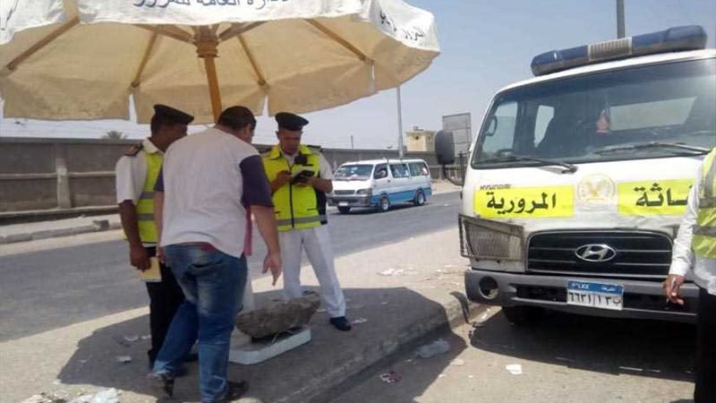 المرور يدفع بسيارات