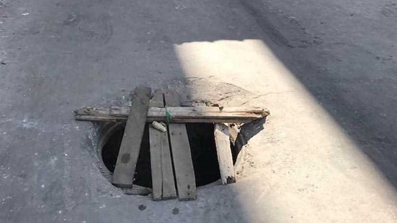 سرقة أغطية بالوعات