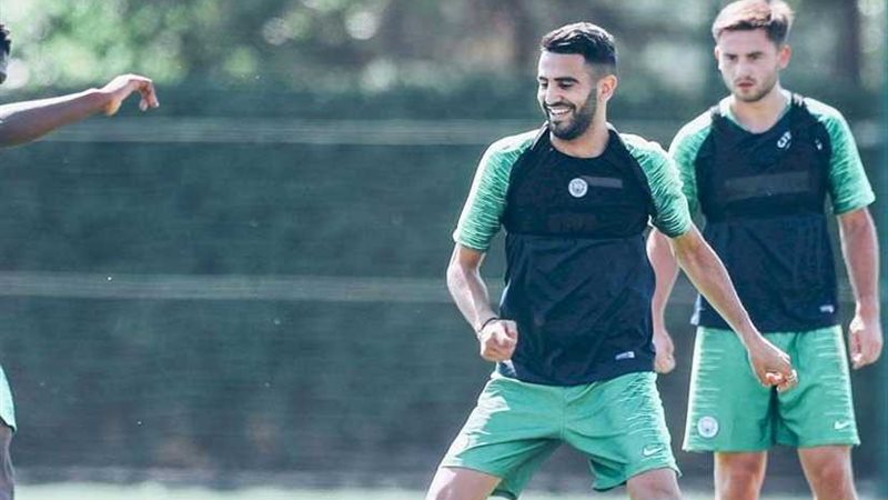 محرز على مقاعد بدلاء