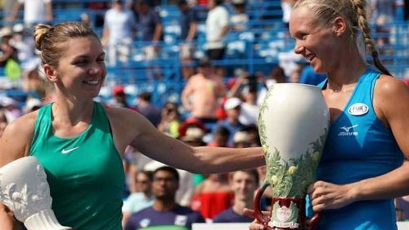 بيرتنز تفوز على هاليب