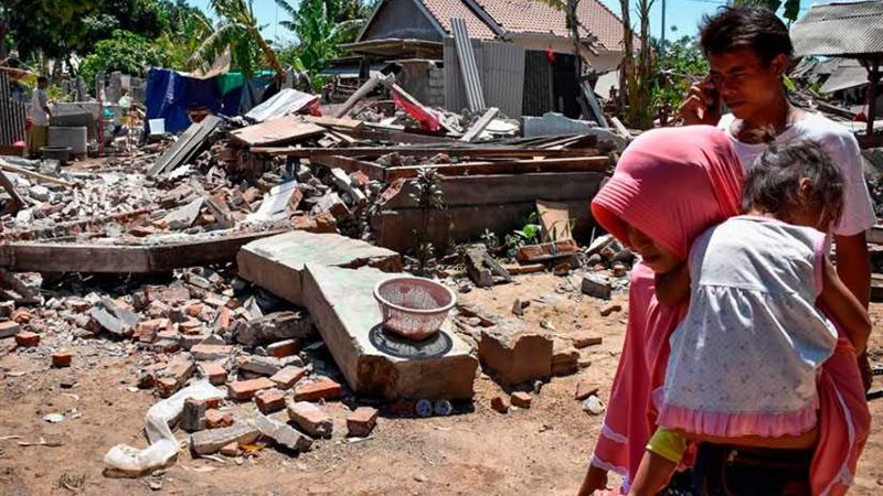 10 قتلى بزلزال جديد