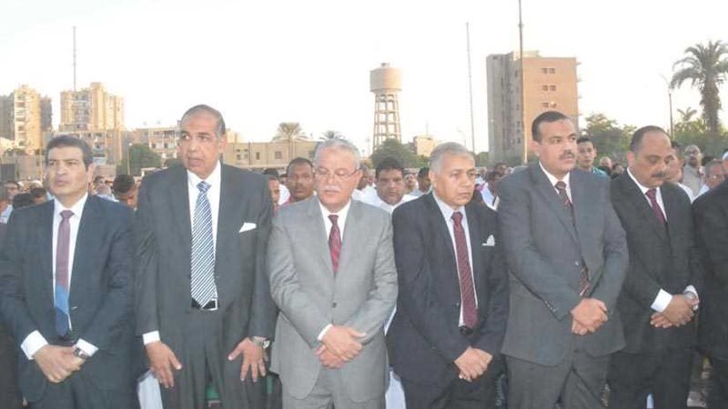 محافظ المنيا يؤدي