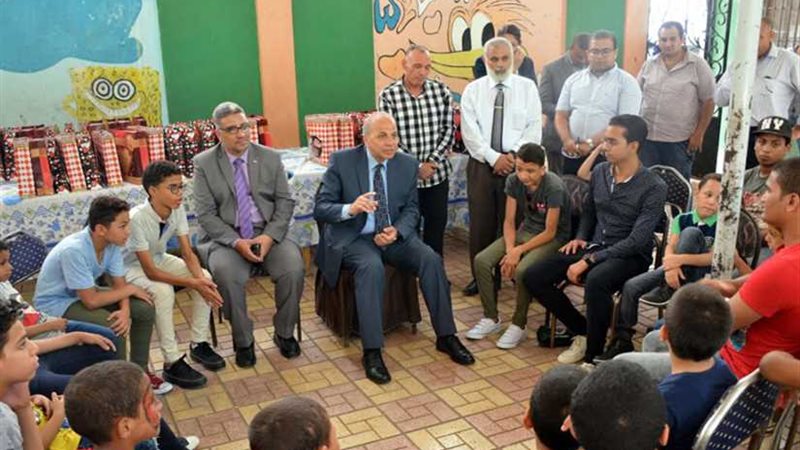 بالصور.. محافظ القليوبية