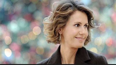 بشار الأسد وعائلته في أحد مطاعم دمشق وزوجته ترتدى الحجاب (صور)