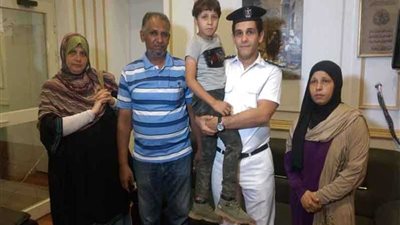مدرسة على شبكة الإنترنت تقود قسم قصر النيل لإعادة طفل لأهله