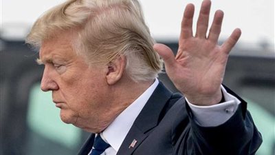 ترامب: لو عزلوني سيصبح الجميع فقراء