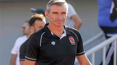 أزارو وصلاح محسن يقودان تشكيل الأهلي لمواجهة الحدود