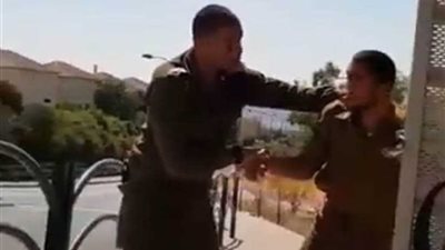 جندي إسرائيلي يرفض الخدمة على حدود غزة خوفا من الموت..(فيديو)