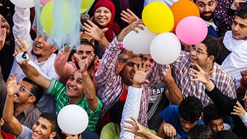 إقبال من المواطنين