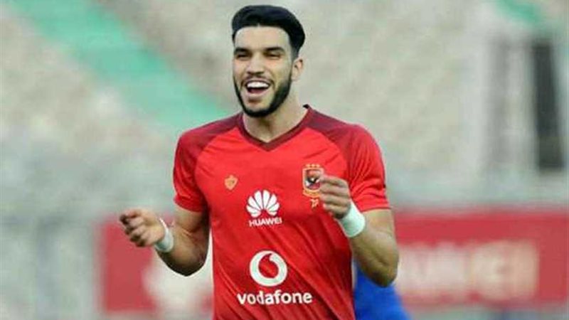 أزارو يطمح للاحتراف