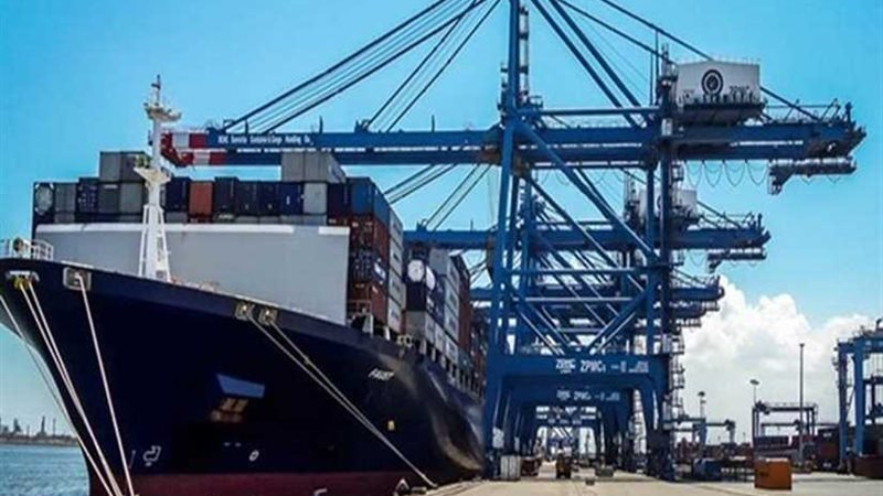 تداول 30 سفينة بضائع