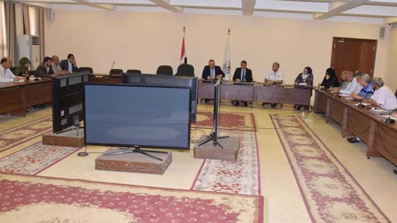 محافظ بني سويف يطلب