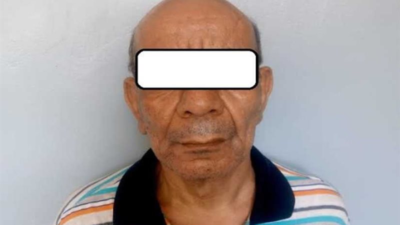 بسبب 200 جنيه.. أب