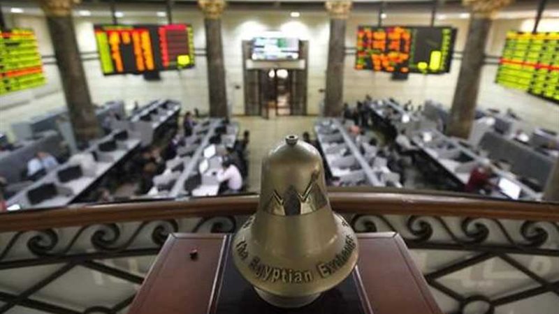 أداء متباين لمؤشرات