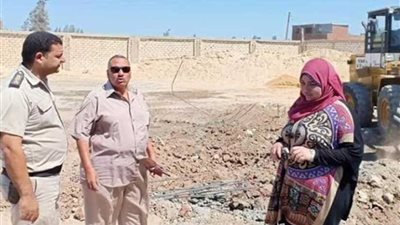 إزالة 5 حالات تعدي علي الرقعة الزراعية بـ