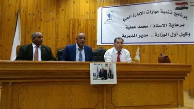 موجه لغة عربية بكل فصل بالقاهرة (صور)