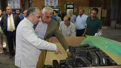 فضالي وصبرة يتفقدان ورشة صيانة القطارات بالخط الثاني