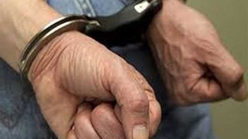 القبض على عاطل يدير